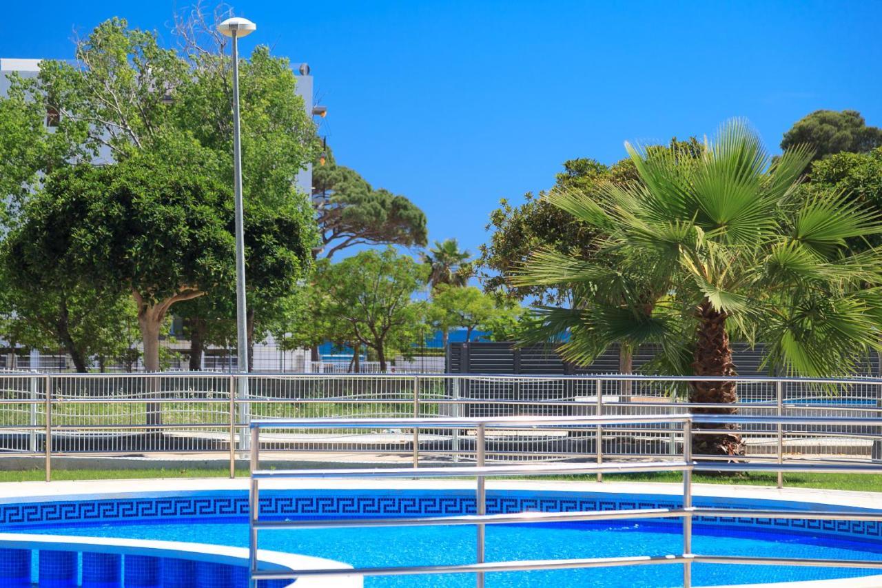 Appartement Uhc Mar Augusta Family Complex à Cambrils Extérieur photo